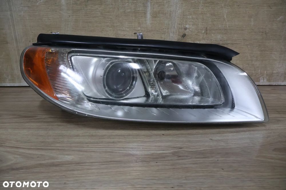 VOLVO S80 II V70 III 3 XC70 07-14 LAMPA PRZÓD XENON PRAWA ORYGINAŁ EUROPA 31214348 KOMPLETNA - 1