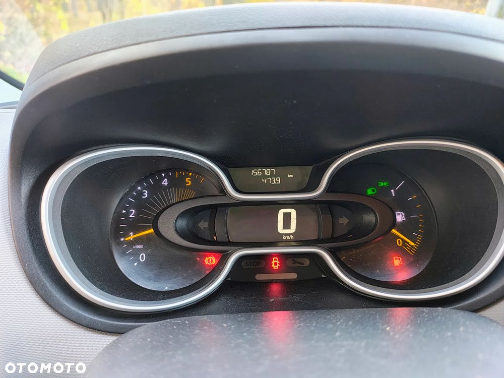 Renault Trafic - 16
