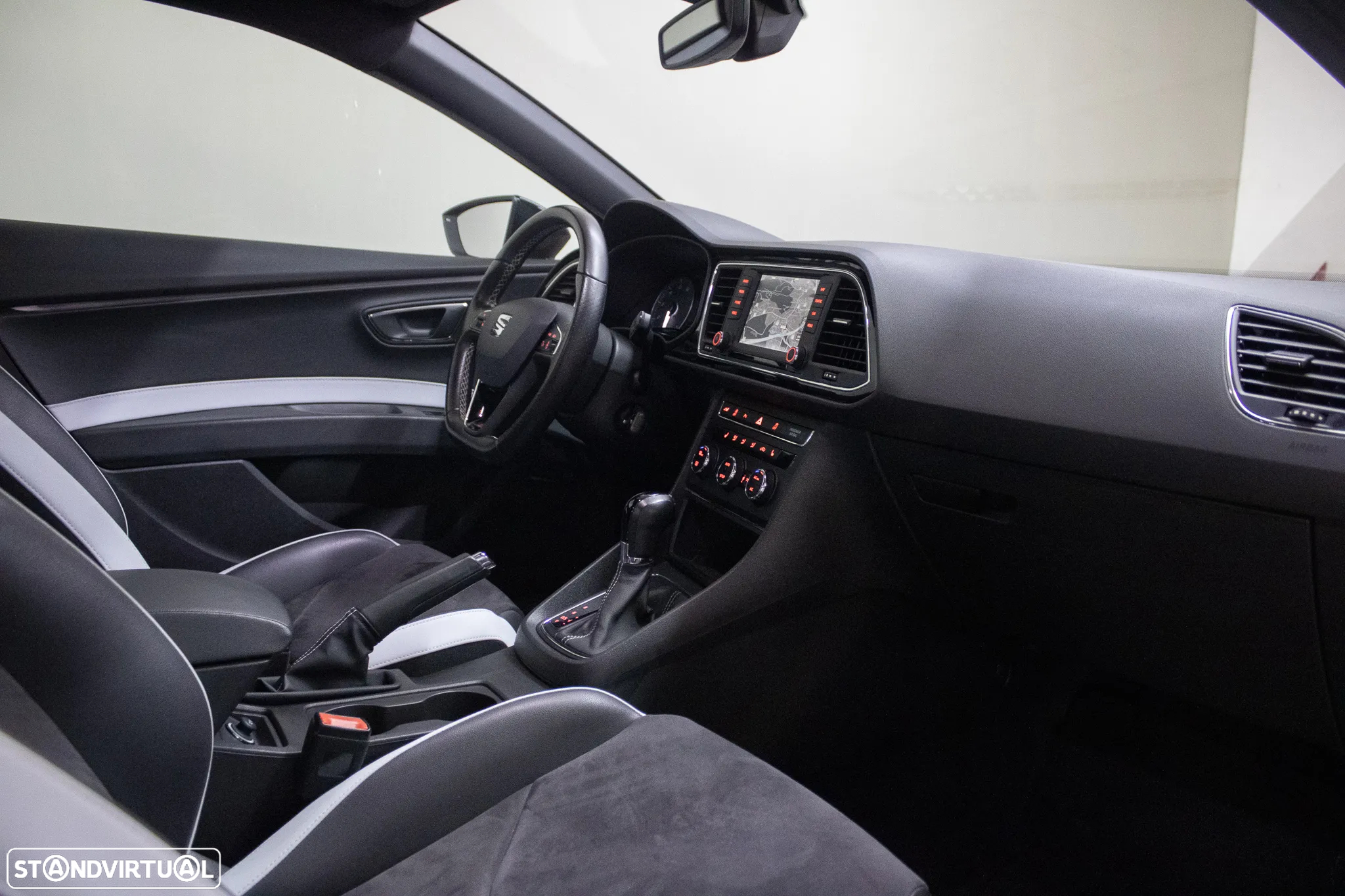 SEAT Leon SC 2.0 TSI S&S DSG Cupra 290 - 32