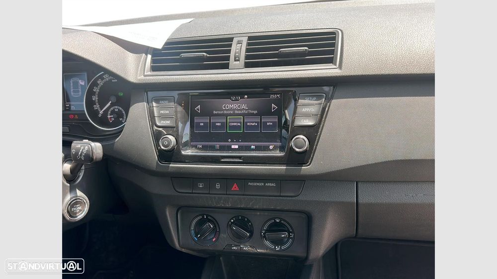 Skoda Fabia 1.0 TSI Ambition DSG — fotografia 19