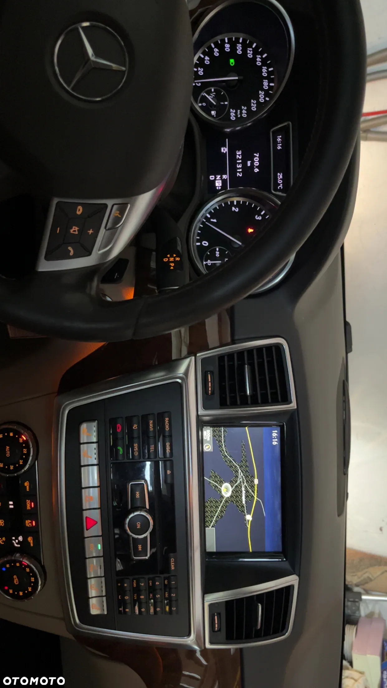 Mercedes-Benz ML 350 BlueTec 4-Matic - 9
