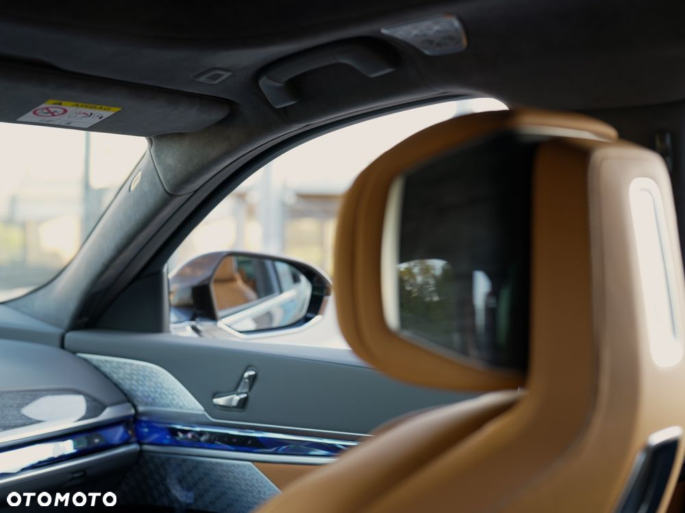 BMW Seria 7 - 20