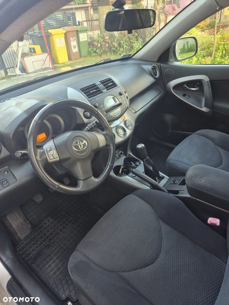 Toyota RAV4 2.0 VVT-i Luna - 8