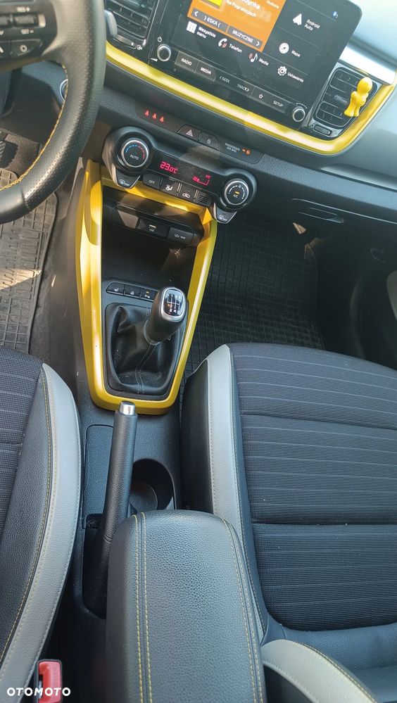 Kia Stonic 1.0 T-GDI L Business Line - 4