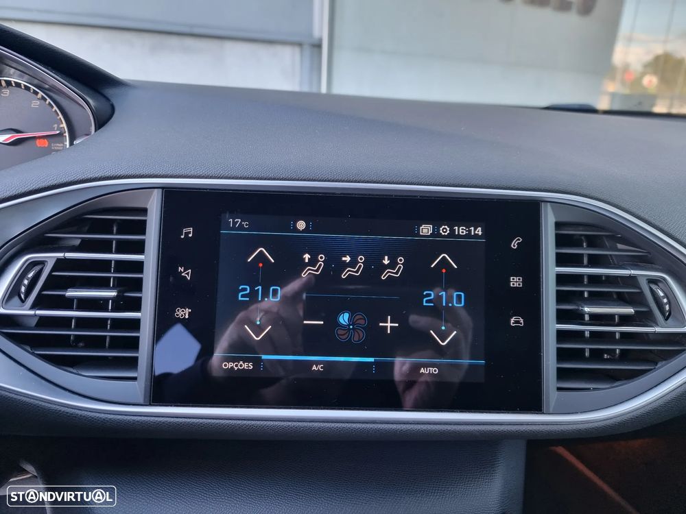 Peugeot 308 SW 1.5 BlueHDi GT EAT8 - 21