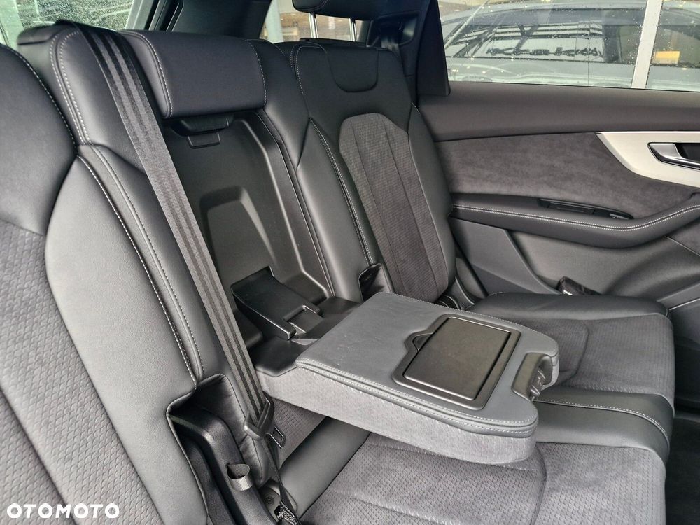 Audi Q7 - 30
