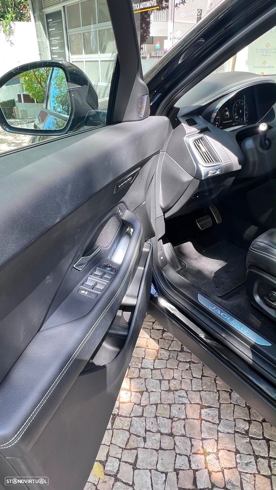 Jaguar E-Pace 1.5 P300e R-Dynamic S AWD Aut. - 7