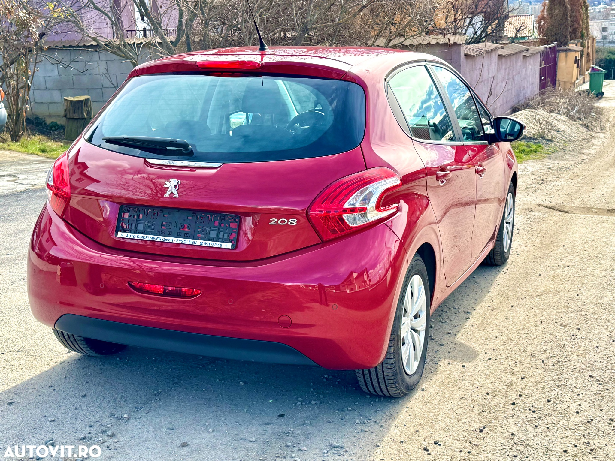 Peugeot 208 1.2 L PureTech Allure - 6