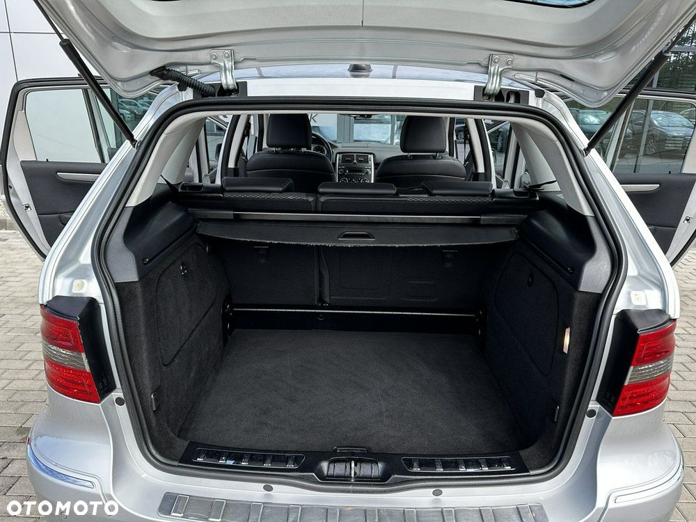 Mercedes-Benz Klasa B 180 BlueEffICIENCY - 23