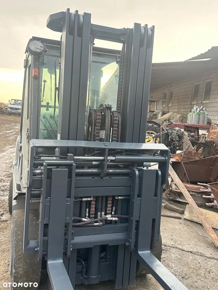 Nissan Wózek Widłowy NISSAN 30 LPG TDL Wolny Skok Udźwig 3 Tony - 6