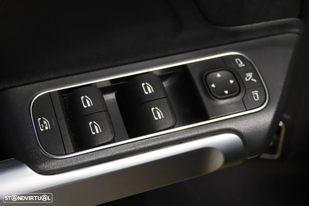 Mercedes-Benz GLB 180 d AMG Line - 27