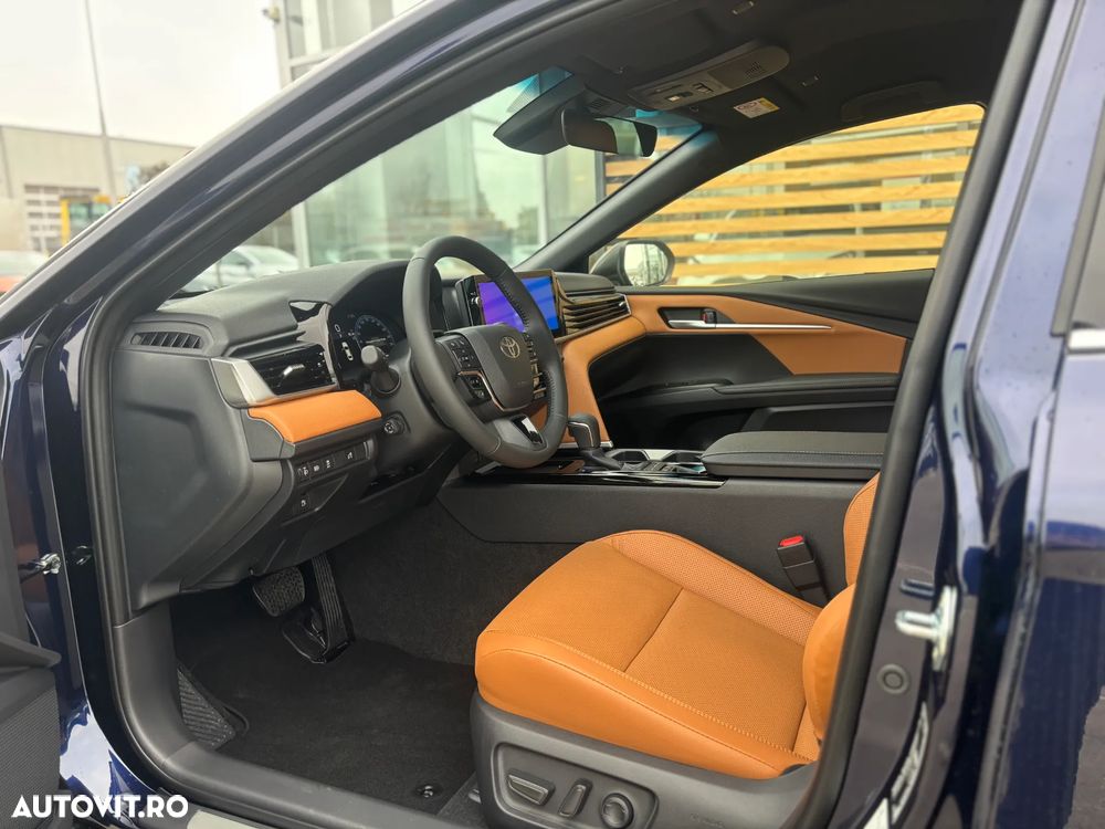 Toyota Camry 2.5 Exclusive - 10