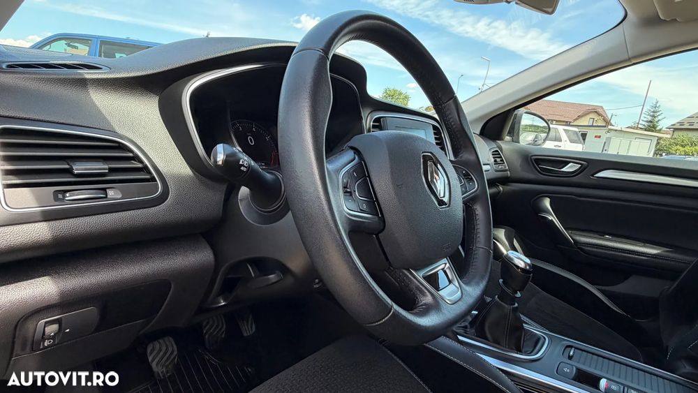 Renault Megane TCe 115 GPF LIMITED - 14