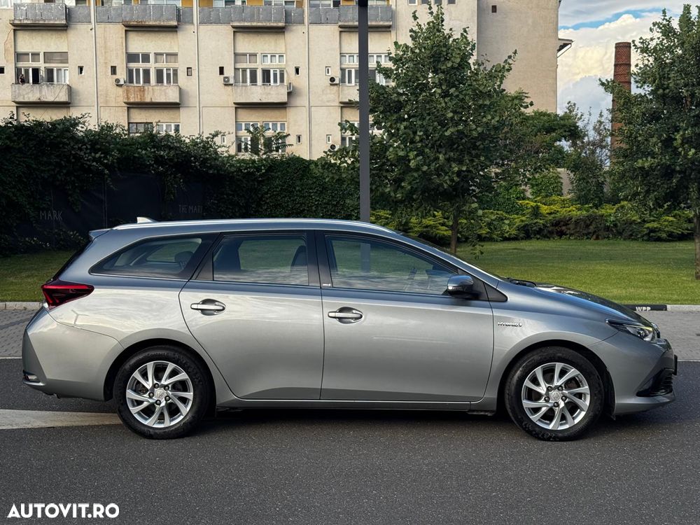 Toyota Auris 1.8 L VVT-i Luna - 18