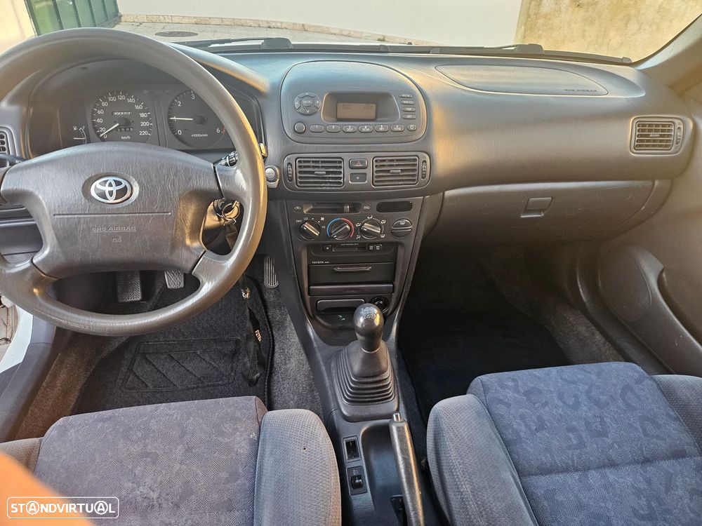 Toyota Corolla Starvan 2.0 D-4D - IVA Dedutível - 9