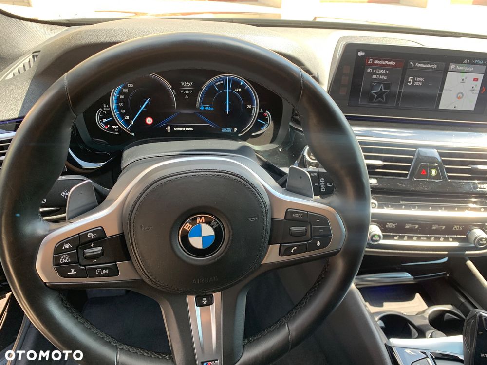 BMW Seria 5 520d M Sport sport - 32