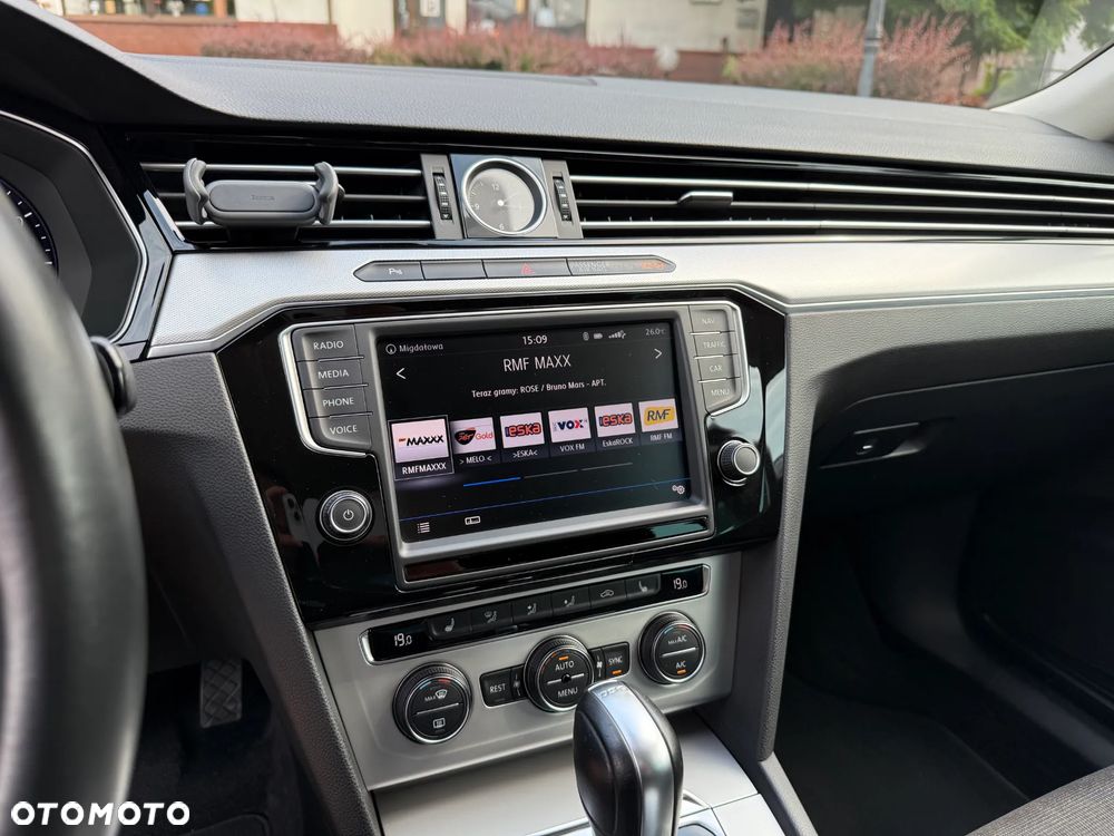 Volkswagen Passat 2.0 TDI SCR Comfortline DSG - 19