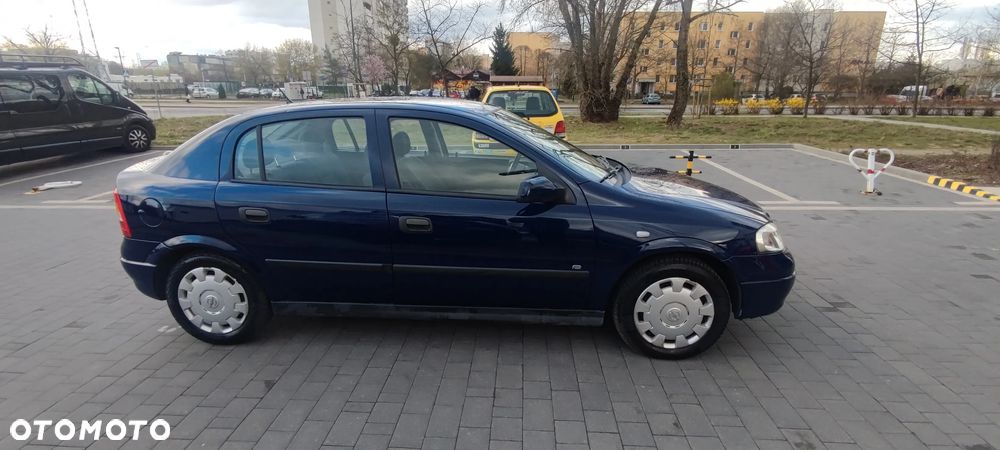 Opel Astra 1.4 - 3