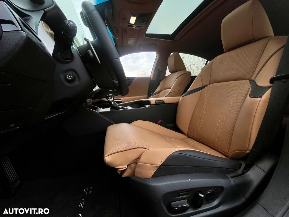 Lexus Seria ES 300h 2.5 TNGA HV 25H- 4X2 CVT Executive - 15