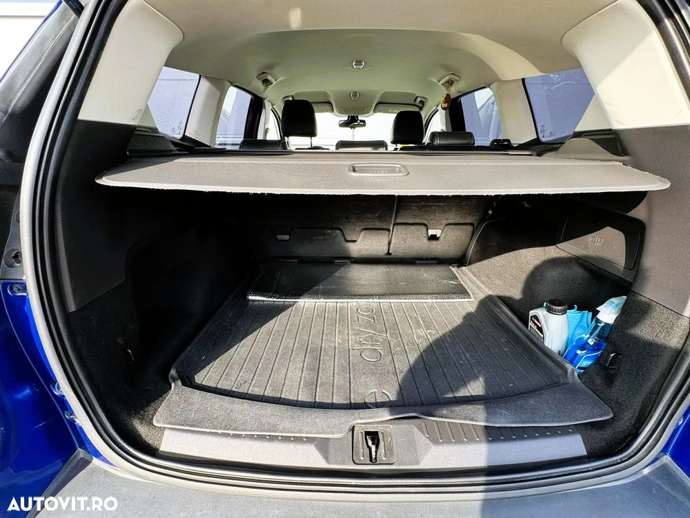Ford Kuga 2.0 TDCi Powershift 4WD Titanium - 14