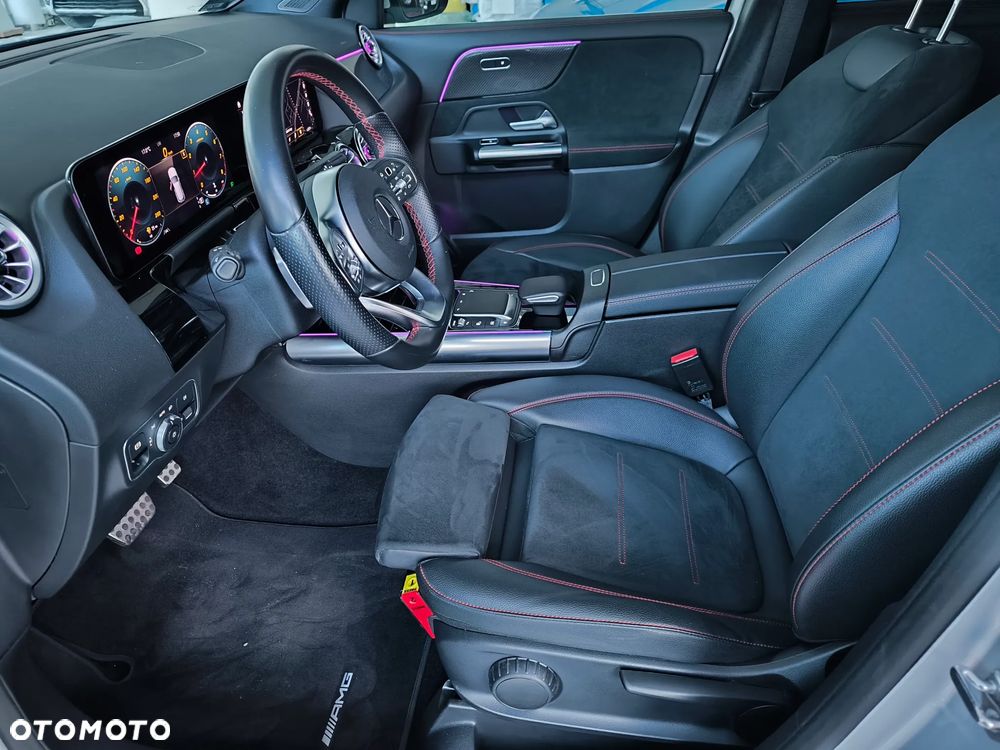 Mercedes-Benz GLA 200 AMG Line - 9