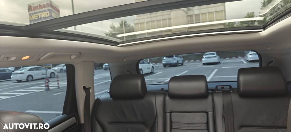 Volkswagen Touareg - 11