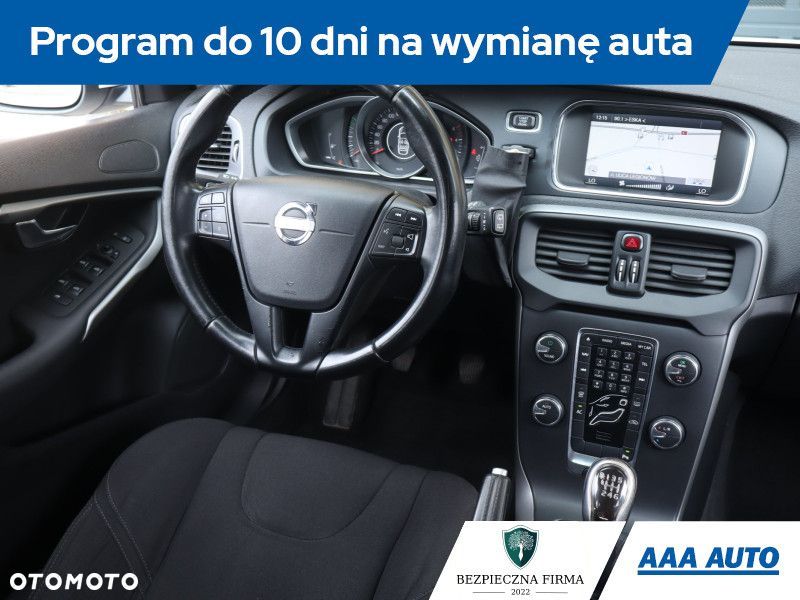 Volvo V40 - 9