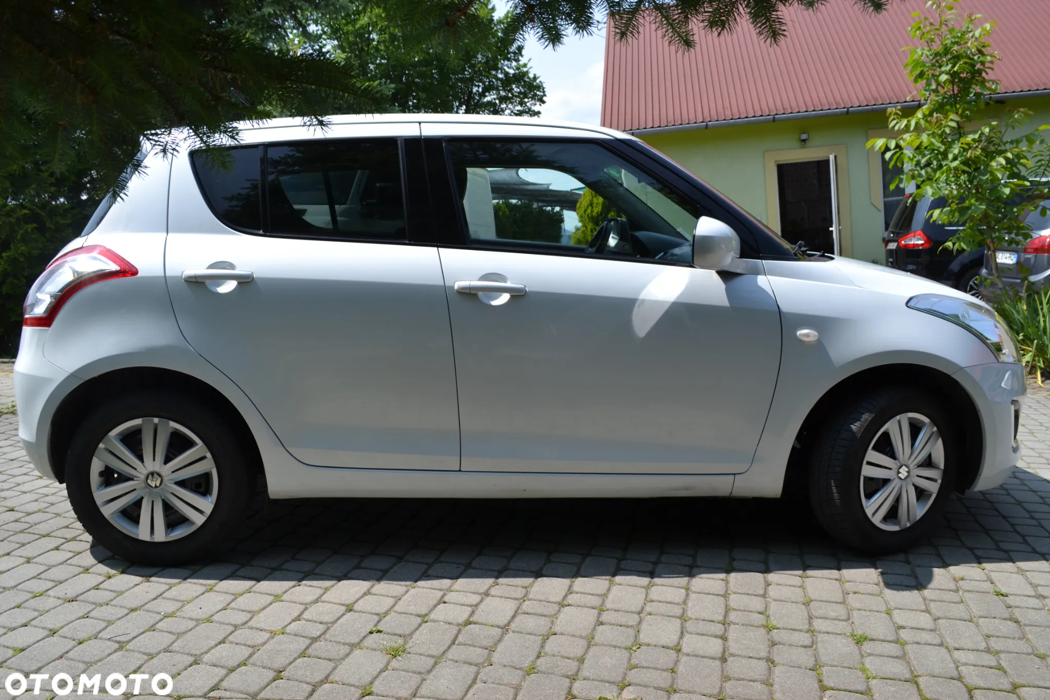 Suzuki Swift 1.2 Premium - 18