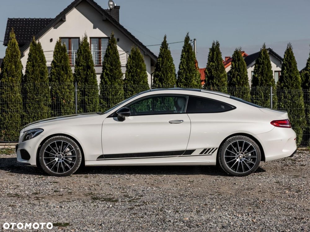 Mercedes-Benz Klasa C 300 9G-TRONIC - 8