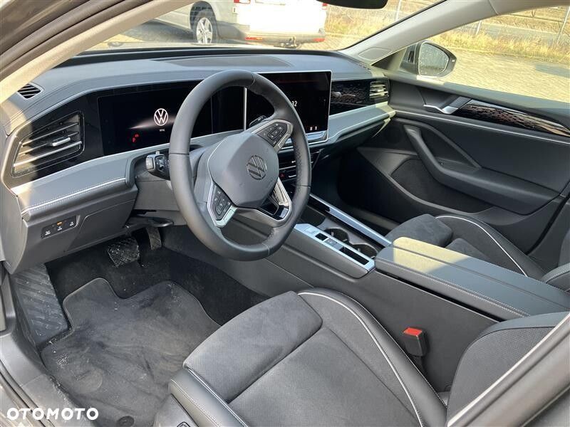 Volkswagen Passat - 9
