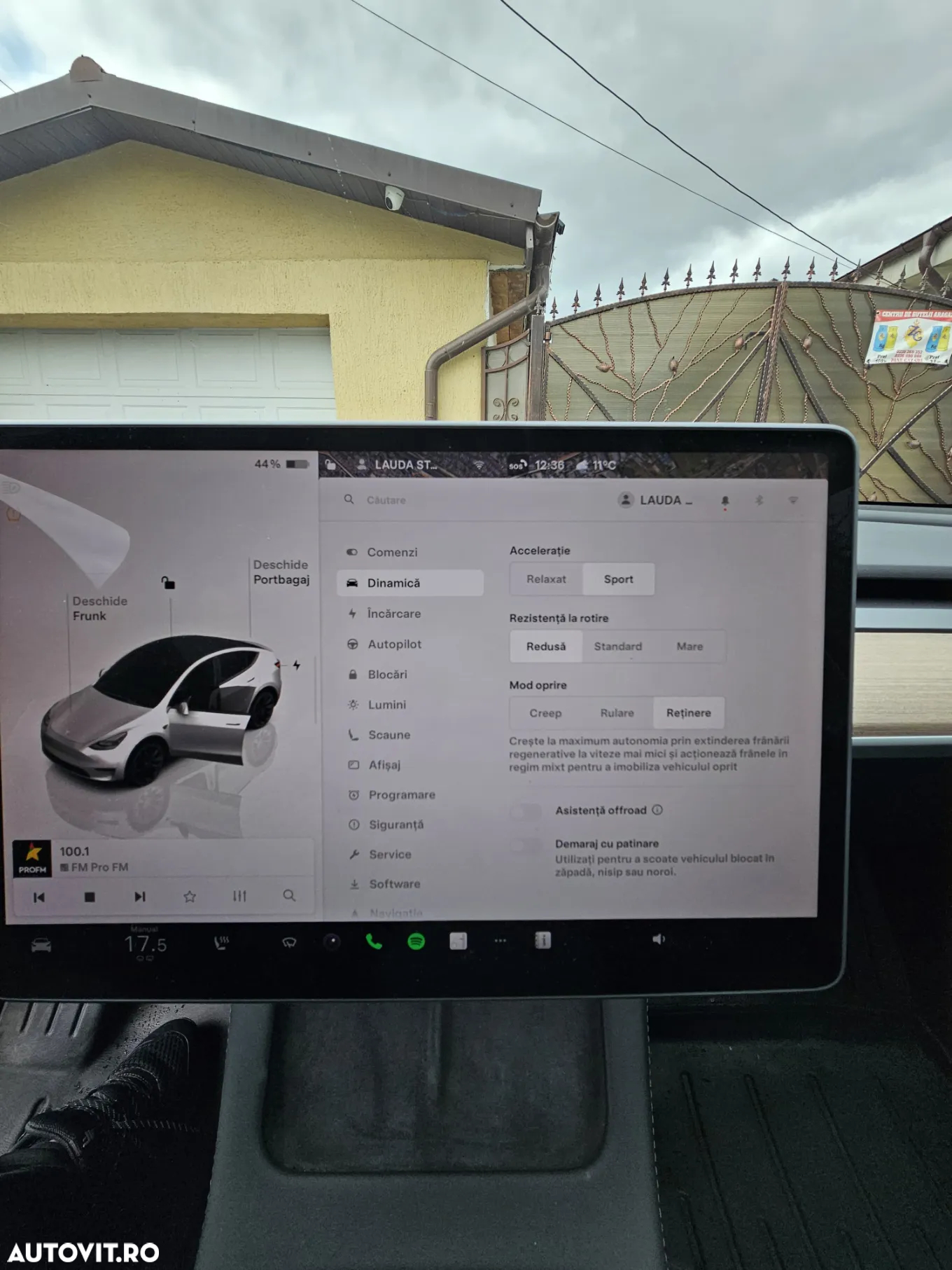 Tesla Model Y Long Range Dual Motor AWD - 13