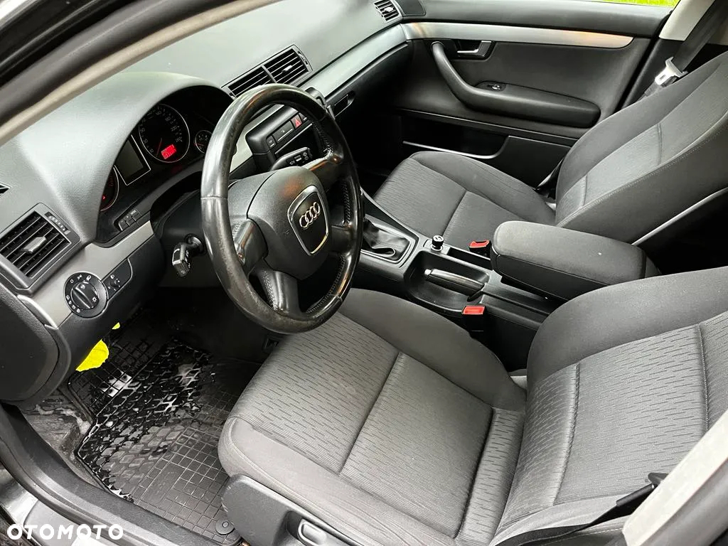 Audi A4 Avant 2.0 TDI - 9