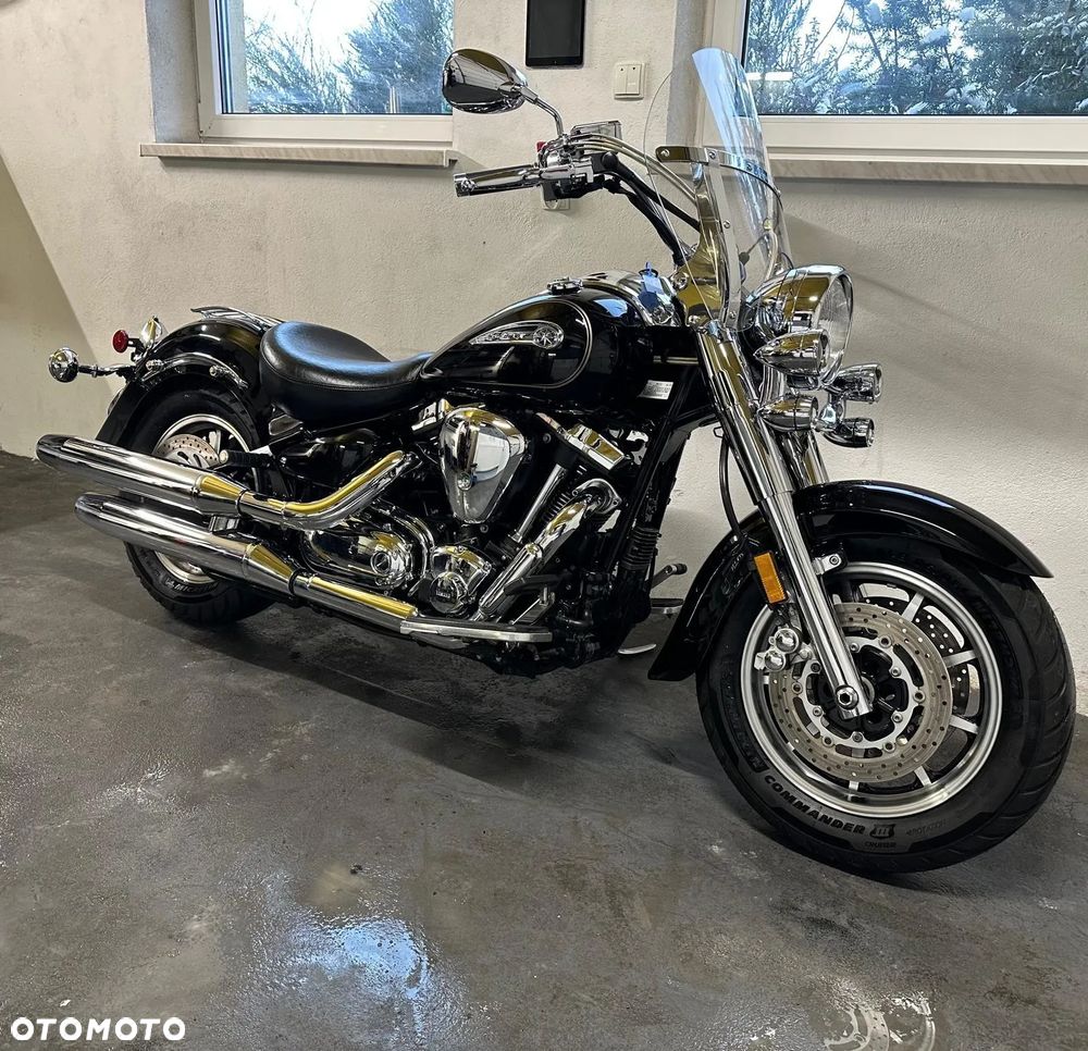 Yamaha Road Star - 1