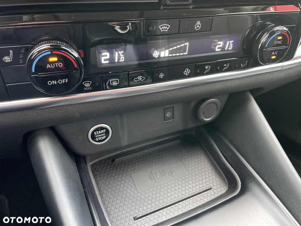 Nissan Qashqai 1.3 DIG-T MHEV N-Connecta Xtronic - 23