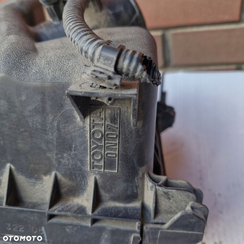 Toyota Auris I 06-09 5D 1.4 D4D Obudowa filtra powietrza 0N07 - 4