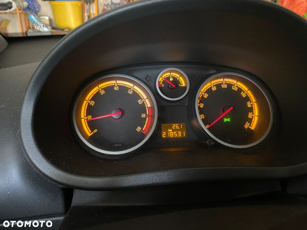 Opel Corsa 1.2 16V Essentia - 3