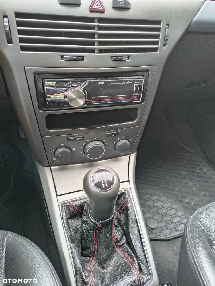 Opel Astra - 14