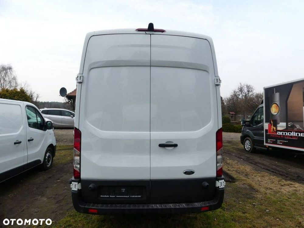 Ford Transit - 12