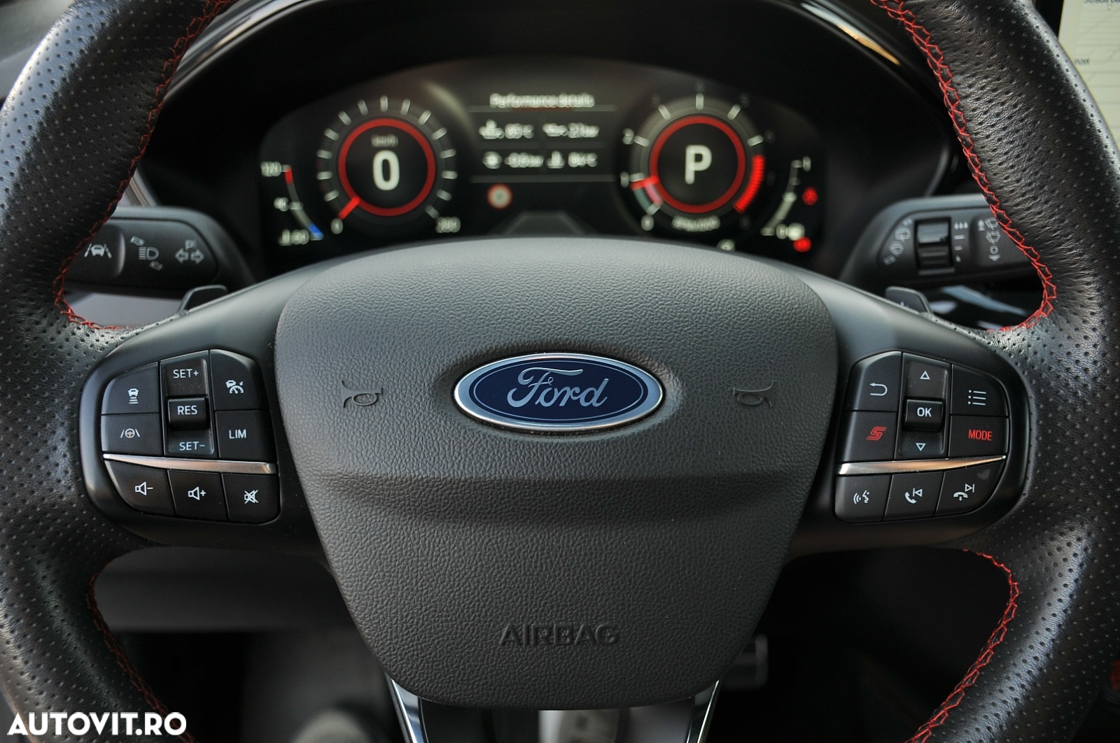 Ford Focus 2.3 Ecoboost ST X - 37