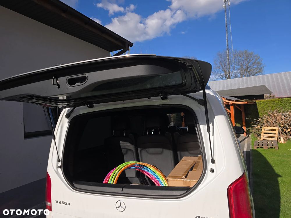 Mercedes-Benz Klasa V 250 d 4-Matic 9G-Tronic (d³ugi) - 9