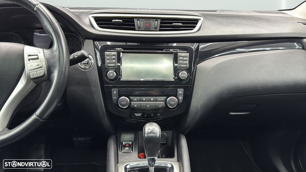 Nissan Qashqai 1.5 dCi TEKNA - 9