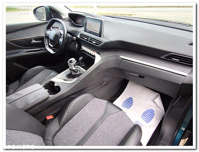 Peugeot 5008 1.2 PureTech Active S&S - 20