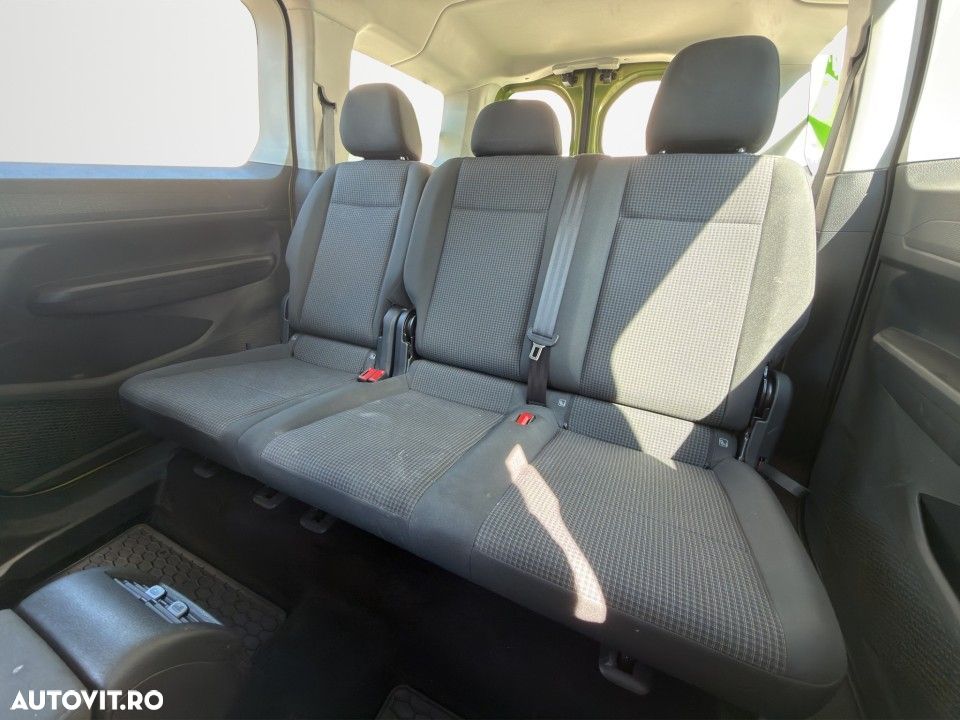 Volkswagen Caddy Maxi 2.0 TDI 90 kW DSG - 18