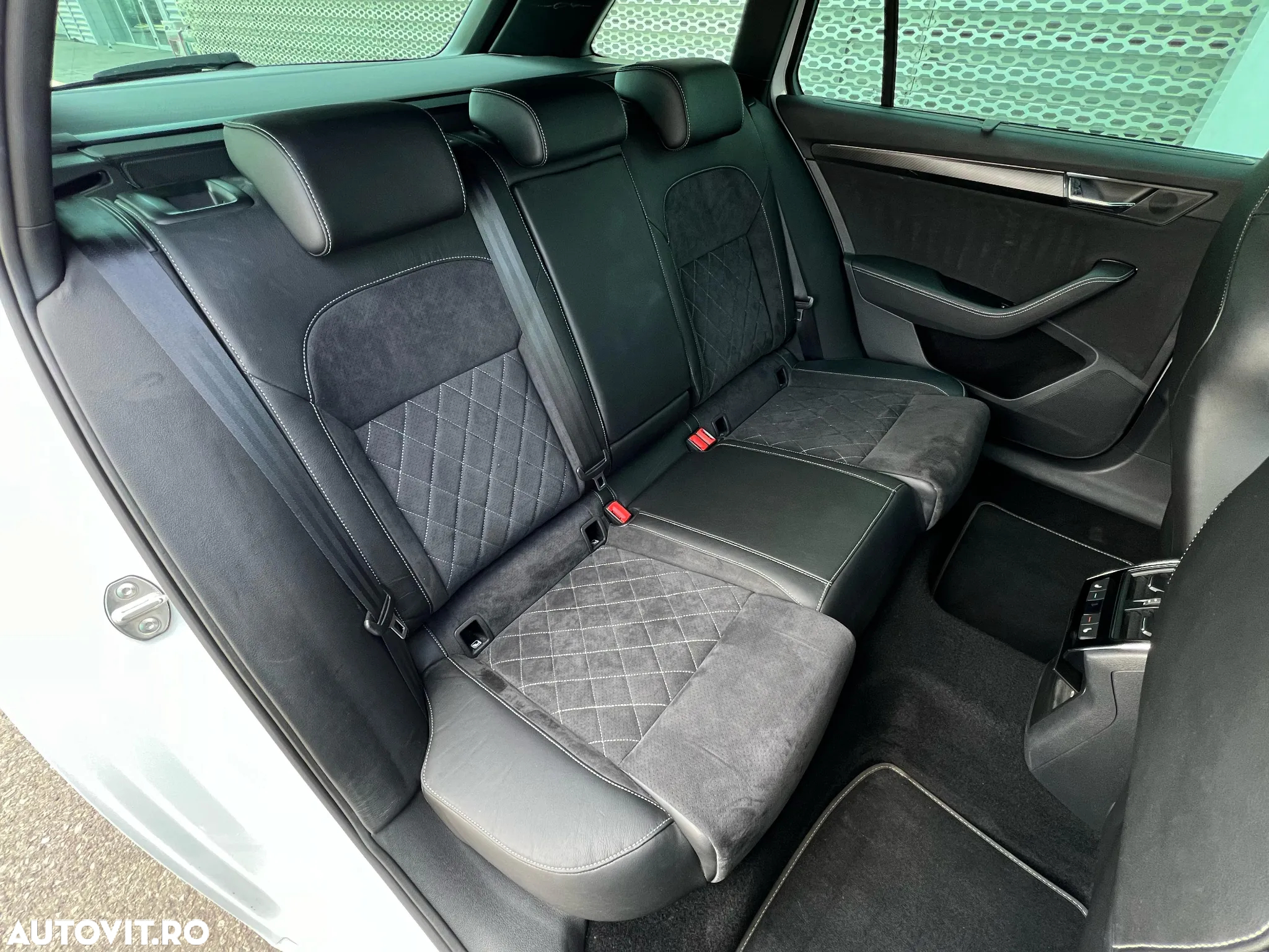 Skoda Superb Combi 1.4 TSI iV DSG Sportline - 13
