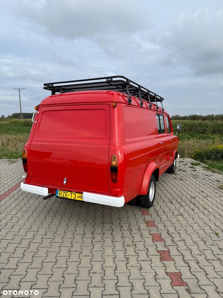 Ford Transit - 11
