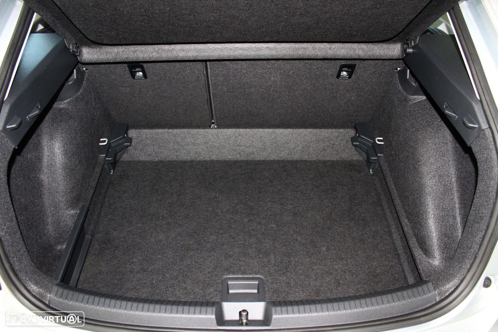 VW Taigo 1.0 TSI Urban - 17