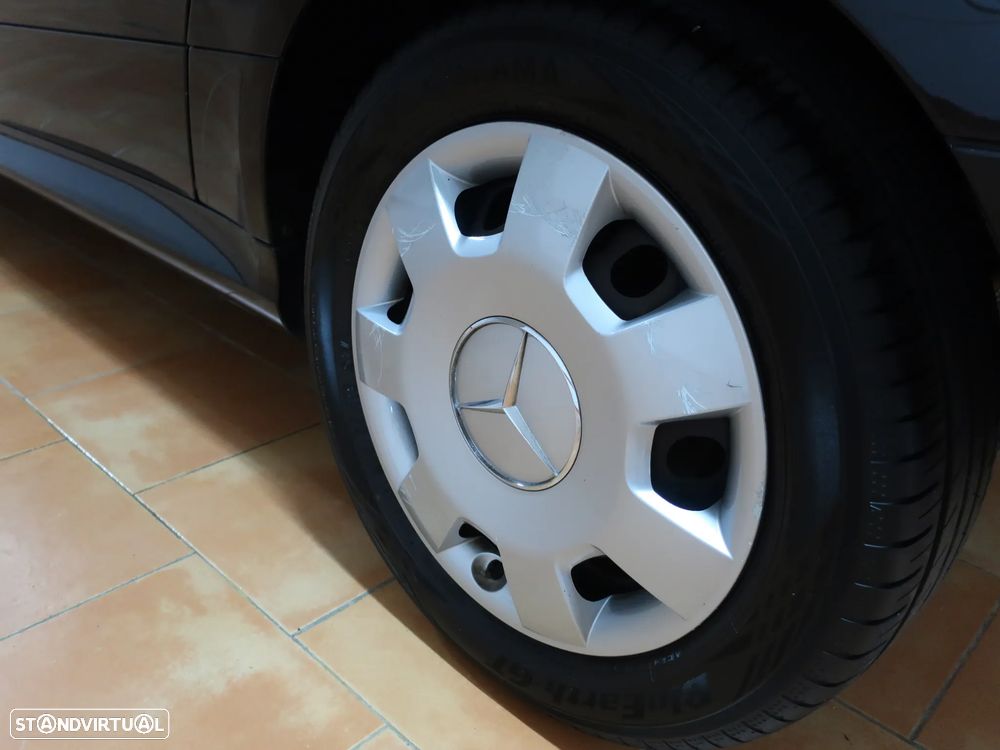Mercedes-Benz B 180 CDi - 10
