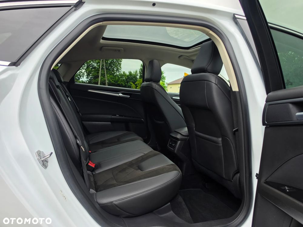 Ford Mondeo 2.0 TDCi Titanium PowerShift - 37
