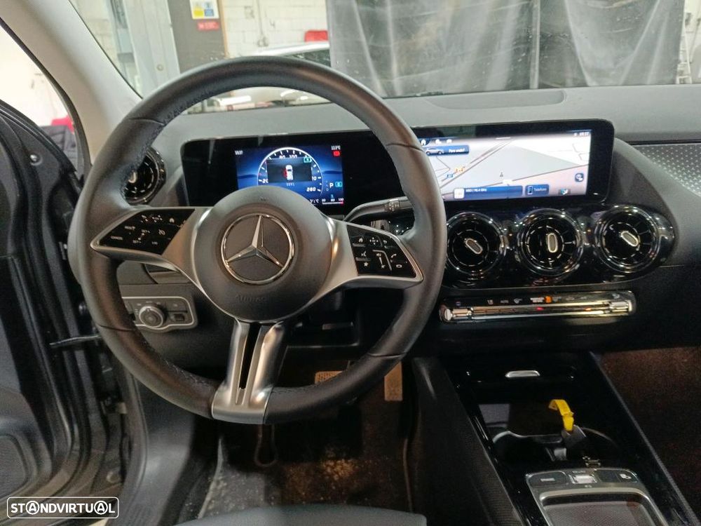Mercedes-Benz GLA 180 d - 7