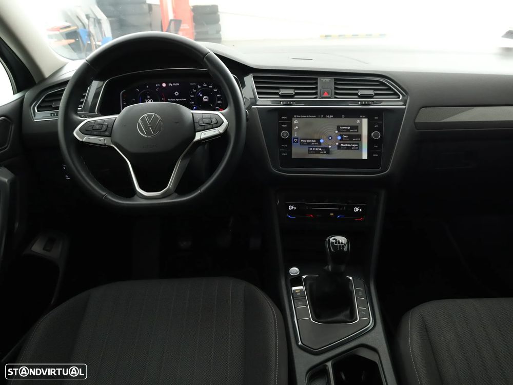 VW Tiguan - 16